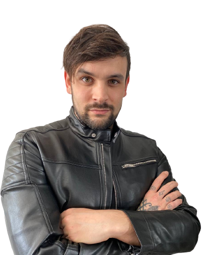 Fotografía real de Fran Lago con chaqueta negra